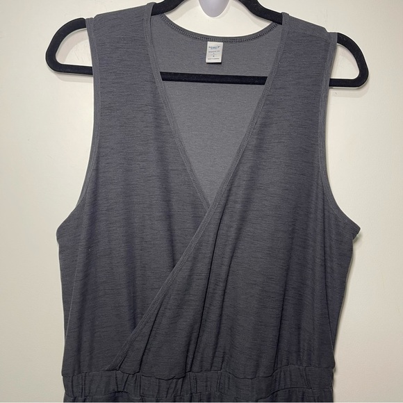 Old Navy Active Breathe ON Sleeveless heathered Black Loungewear Jumpsuit Size L - Picture 4 of 7
